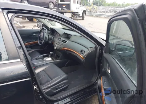 2011 Honda Accord 2.4 Ex-L from USA, damaged, VIN 1HGCP2F81BA008995